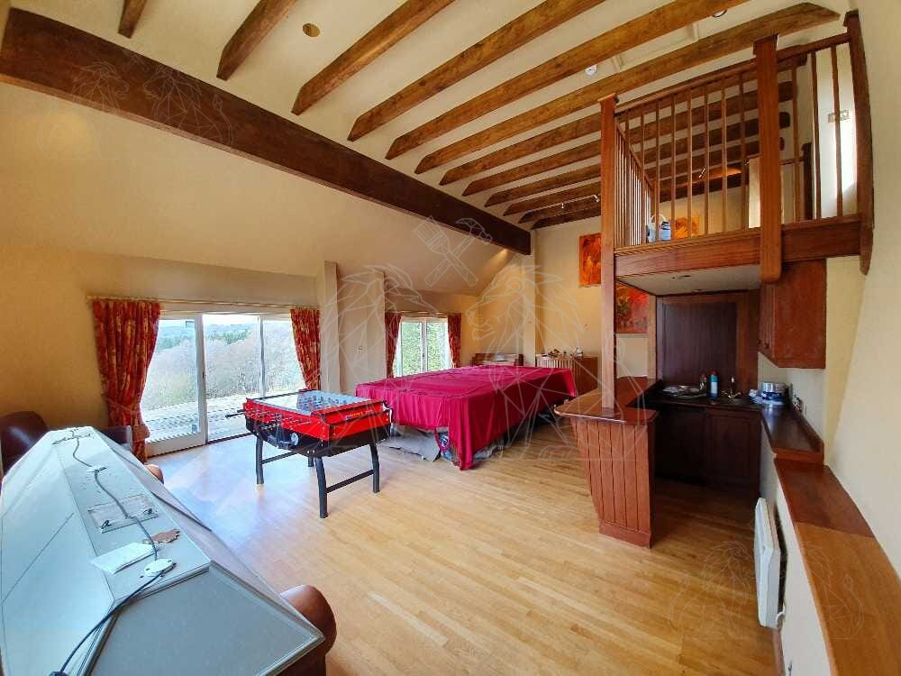 Internal residential decorating project 50