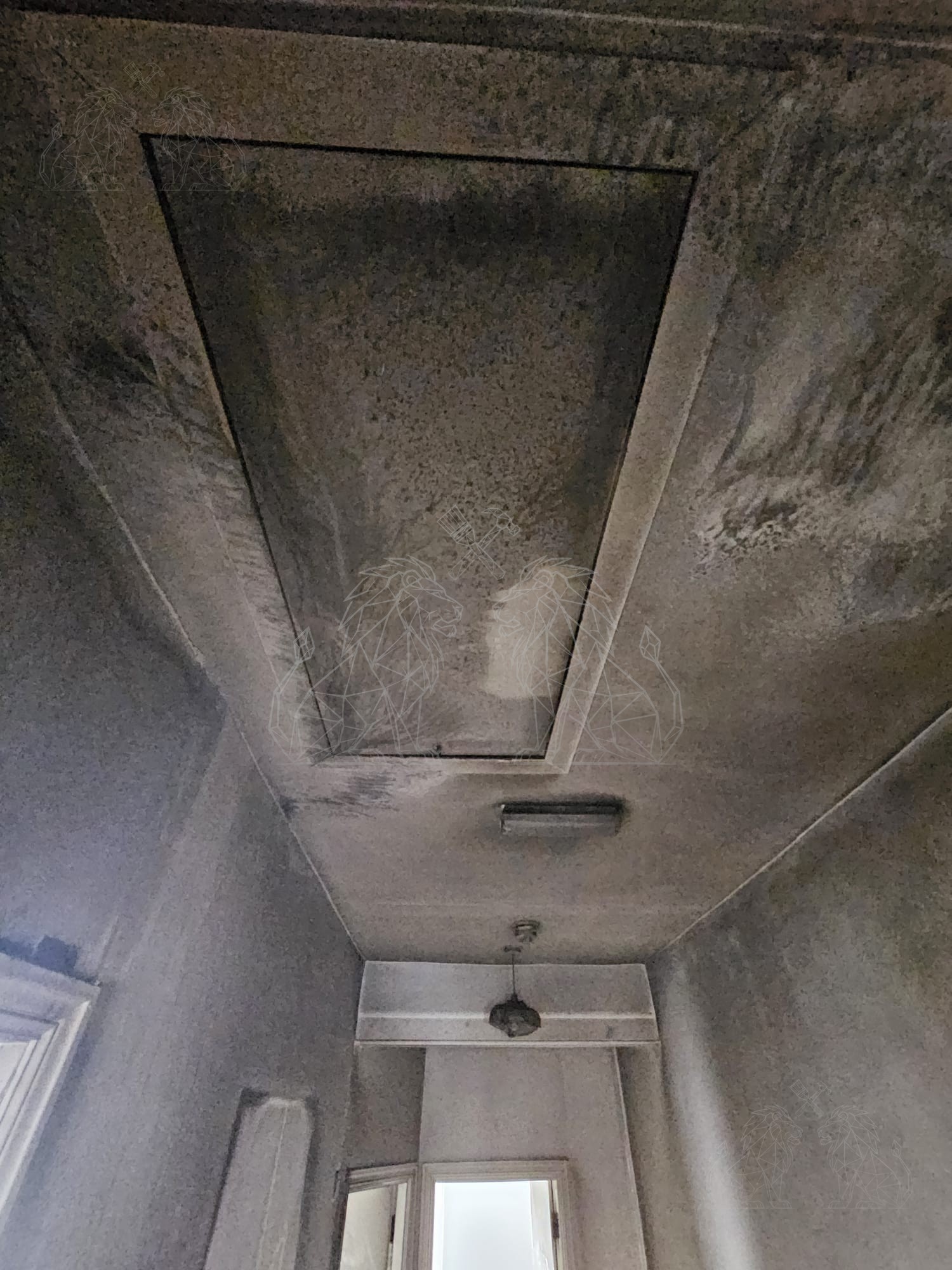 Extensive soot damage to walls and ceiling
